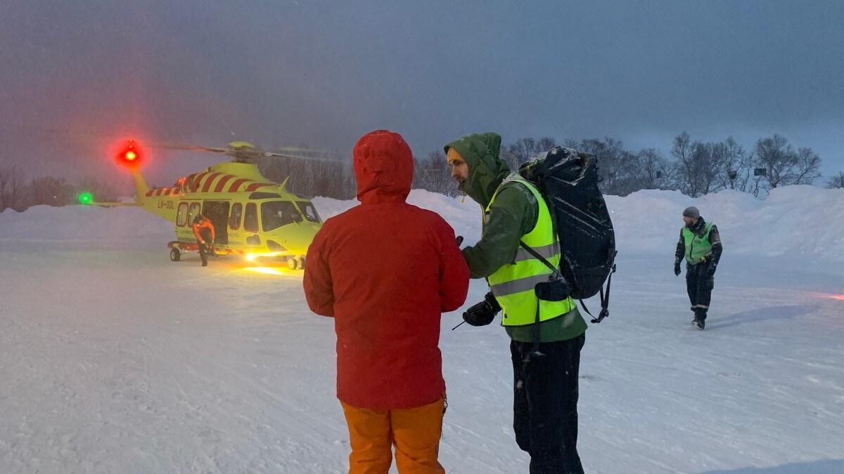 Snøskred i Storelva: En person står fast i fjellet 