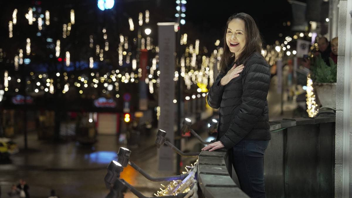 No står Machado på balkongen på Grand Hotell