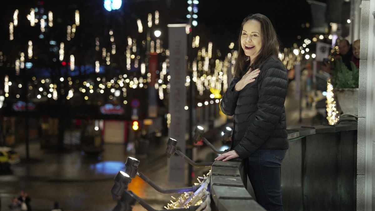 No står Machado på balkongen på Grand Hotell