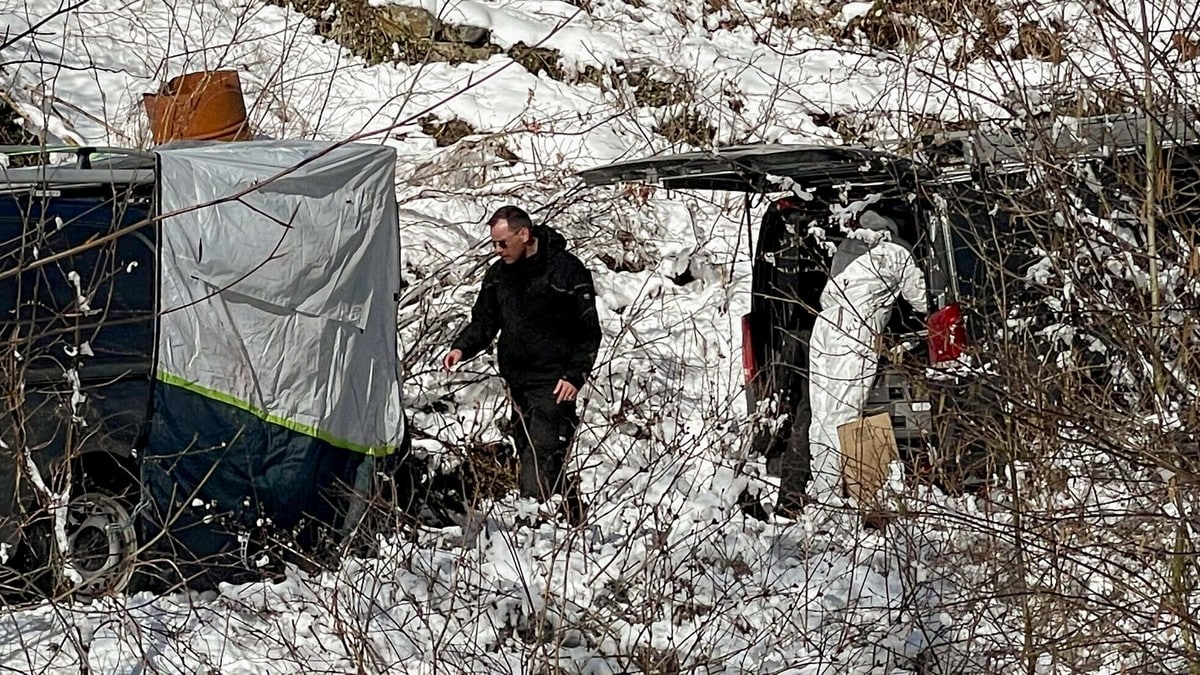 Apotek-drapet: Politi og krimteknikere jobber på adresse