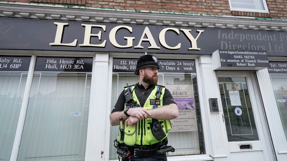 Politiet mener å ha identifisert 35 lik funnet hos britisk begravelses­byrå