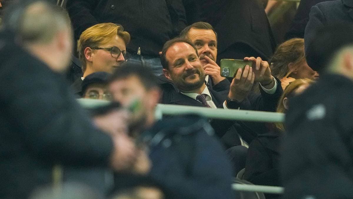 Kronprinsen kommer til kvinnenes cupfinale