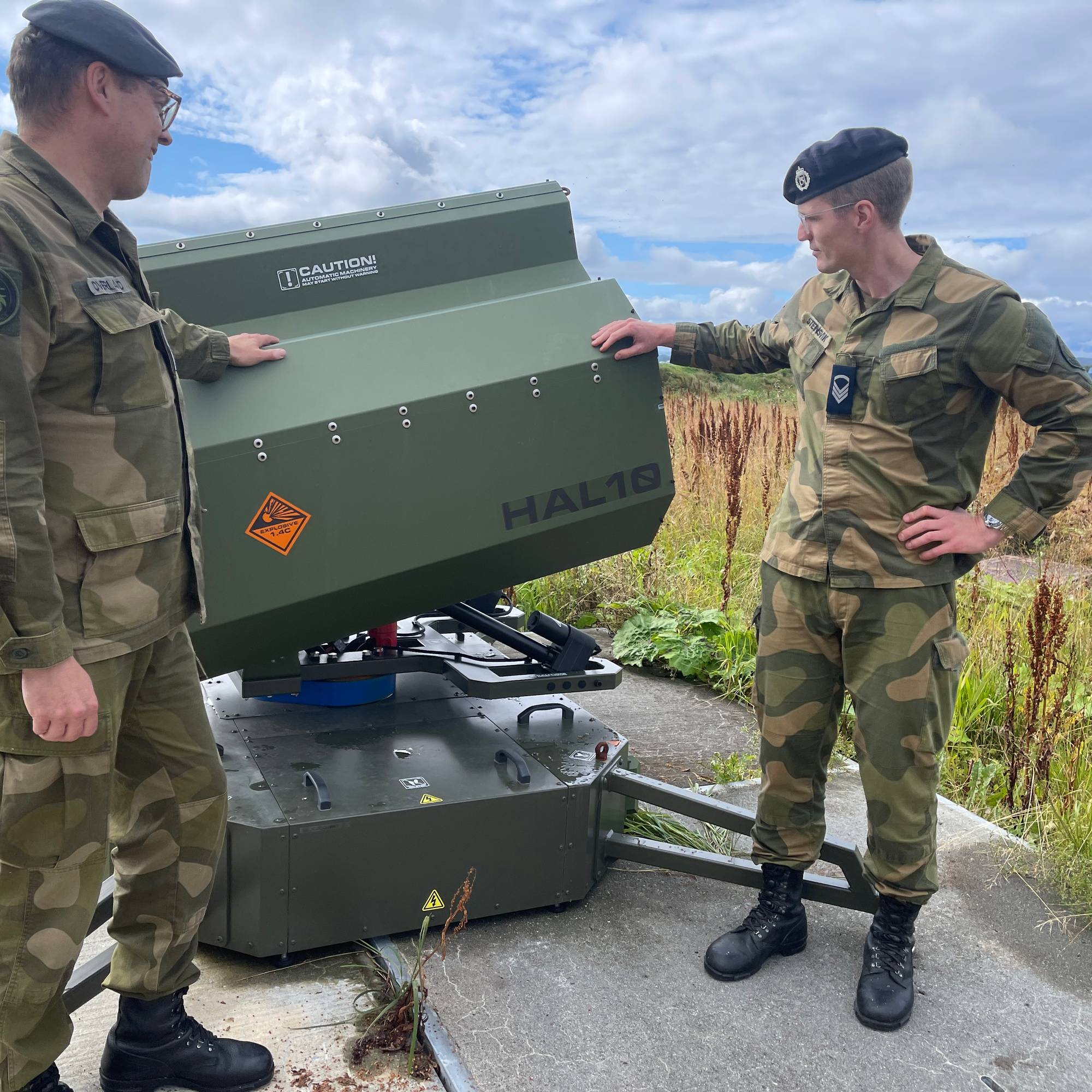 Launcher, utskytningsenhet for å ta ned droner, Luftforsvaret, Tormod Overland og 