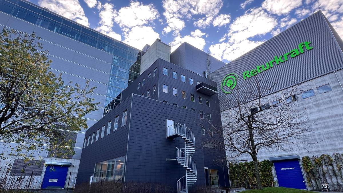 Skal se på mulig salg av Returkraft