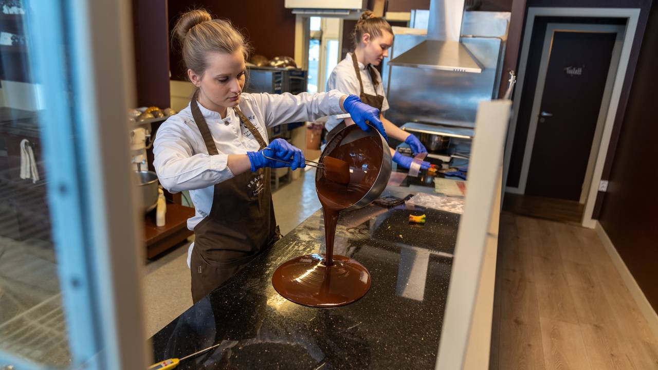 Vibeke Thomassen i konditoriet Praline i Tønsbeg