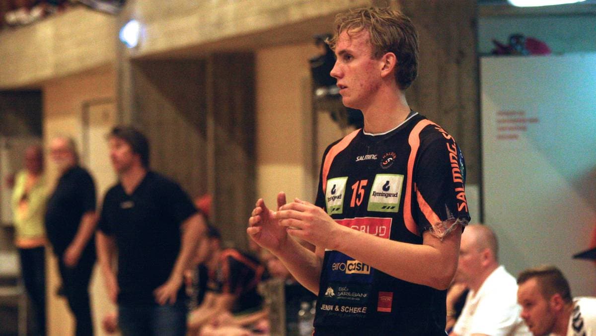 Henter kapteinen til håndballrivalen