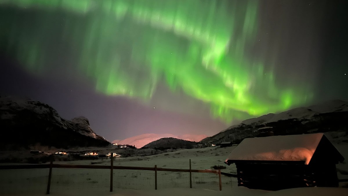 2025 starter med nordlys over hele Norge