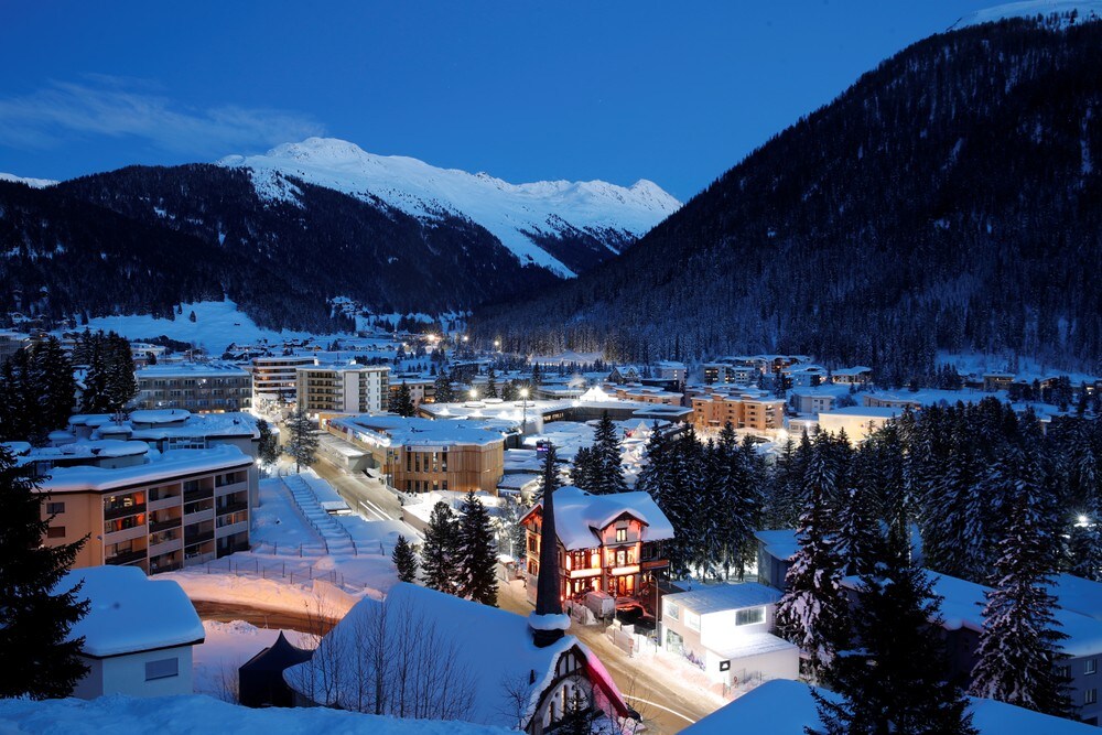 Derfor bør du bry deg om elitens fest i Davos | Cecilie Langum Becker - Økonomikommentator