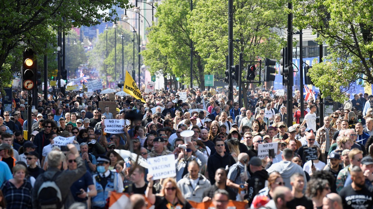 Flere tusen protesterte i London