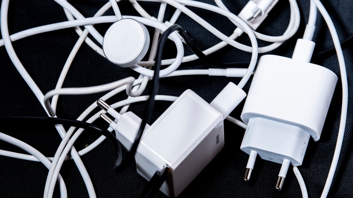 EU innfører felles ladestandard for elektronikk fra 2028