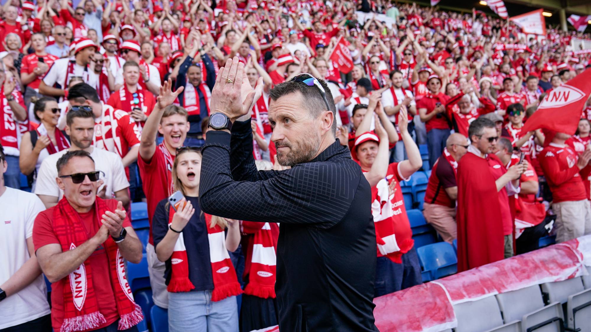 Horneland med fans før cupfinalen
