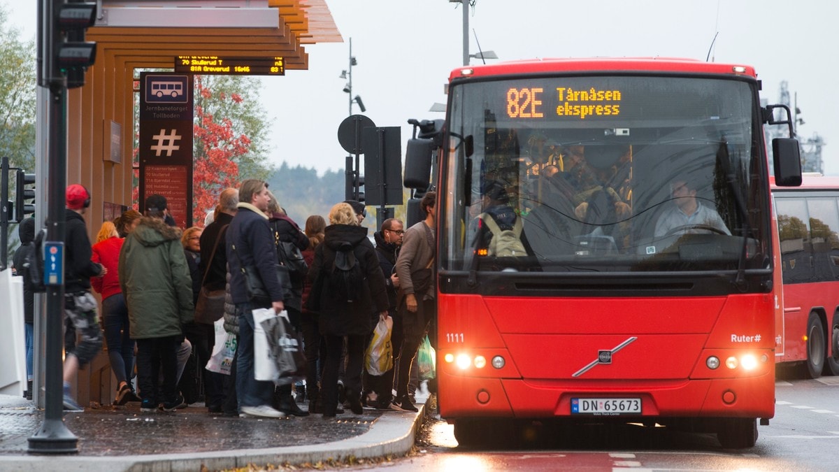Faktisk.no: Nei, Oslo MDG vil ikke erstatte funksjonshemmedes privatbiler med busser