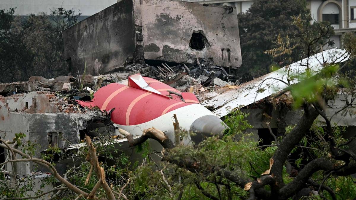 Avis: Motorsvikt truleg årsak til flystyrten i India