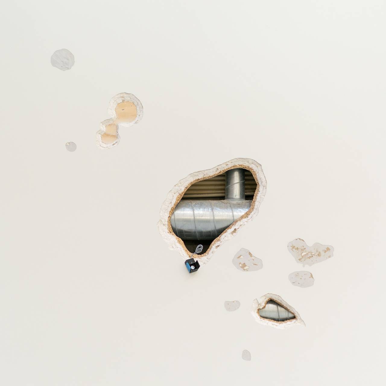 Fra utstillingen «RE_____» av Sissel Tolaas på Astrup Fearnley Museet