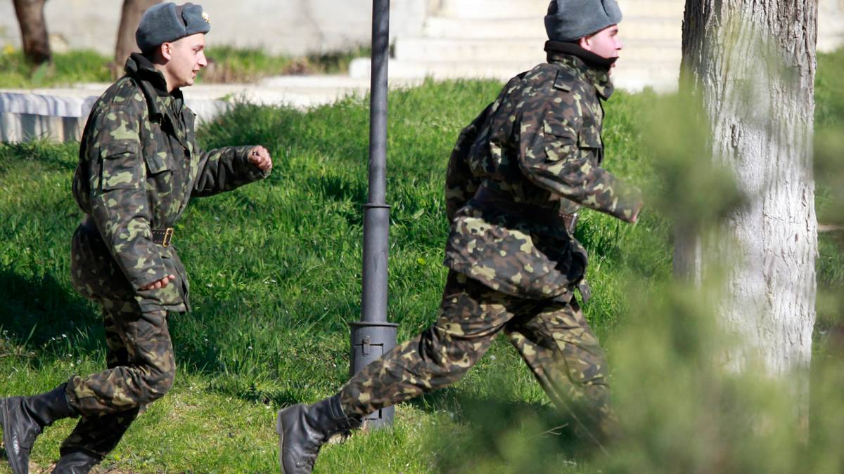 Ukraina Trekker Ut Styrker Fra Krim – NRK Urix – Utenriksnyheter Og ...