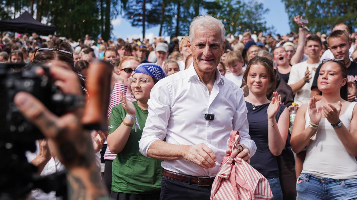 Støre på Utøya: – Eg er forbanna over netthets