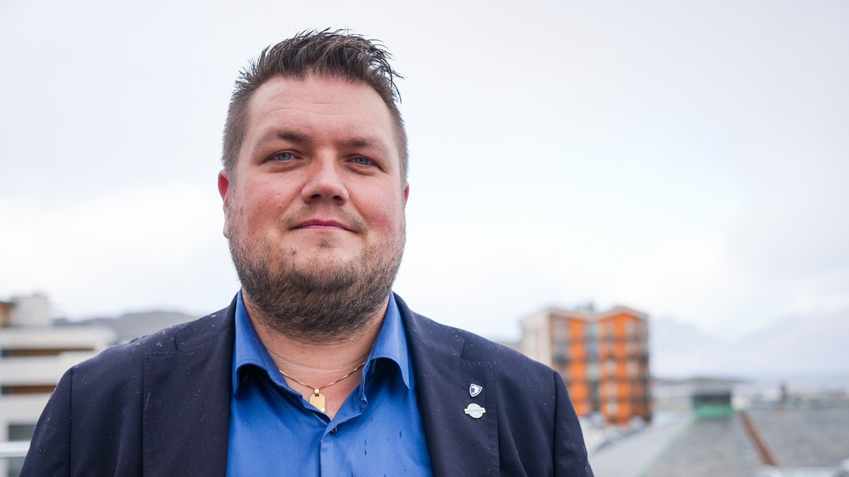 V&aring;gan legger sp&oslash;rsm&aring;l om sammensl&aring;ing p&aring; is