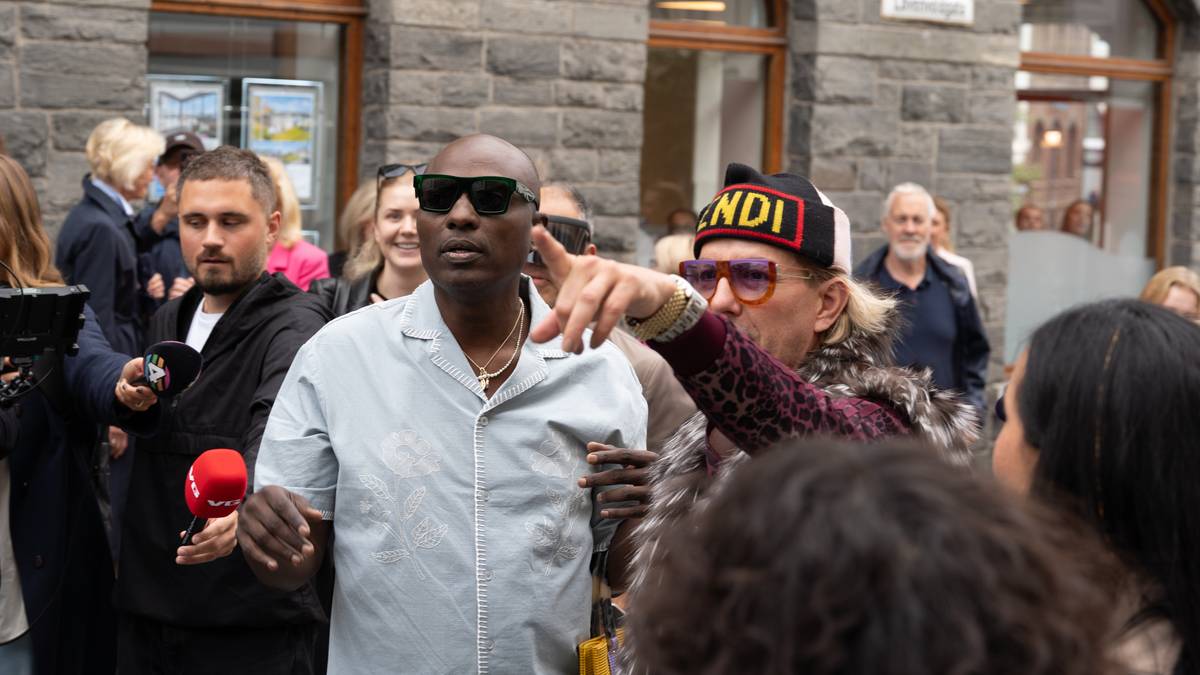 Durek Verrett vandra i gatene i Ålesund i dag