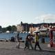 Kristianne Laurita Fure Briceno / NRK turistar på fisketorget i Bergen