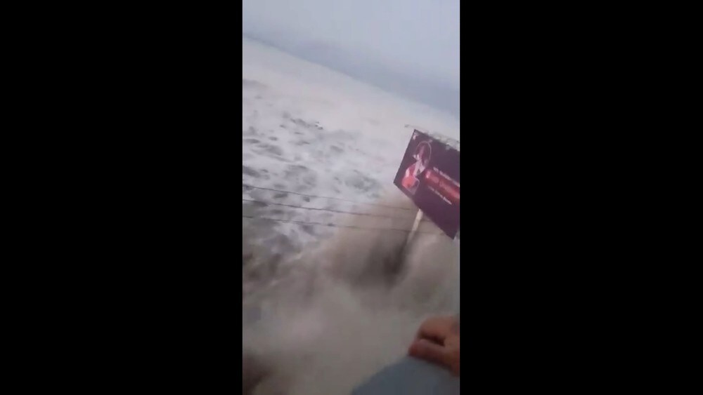 Tsunami traff Indonesia
