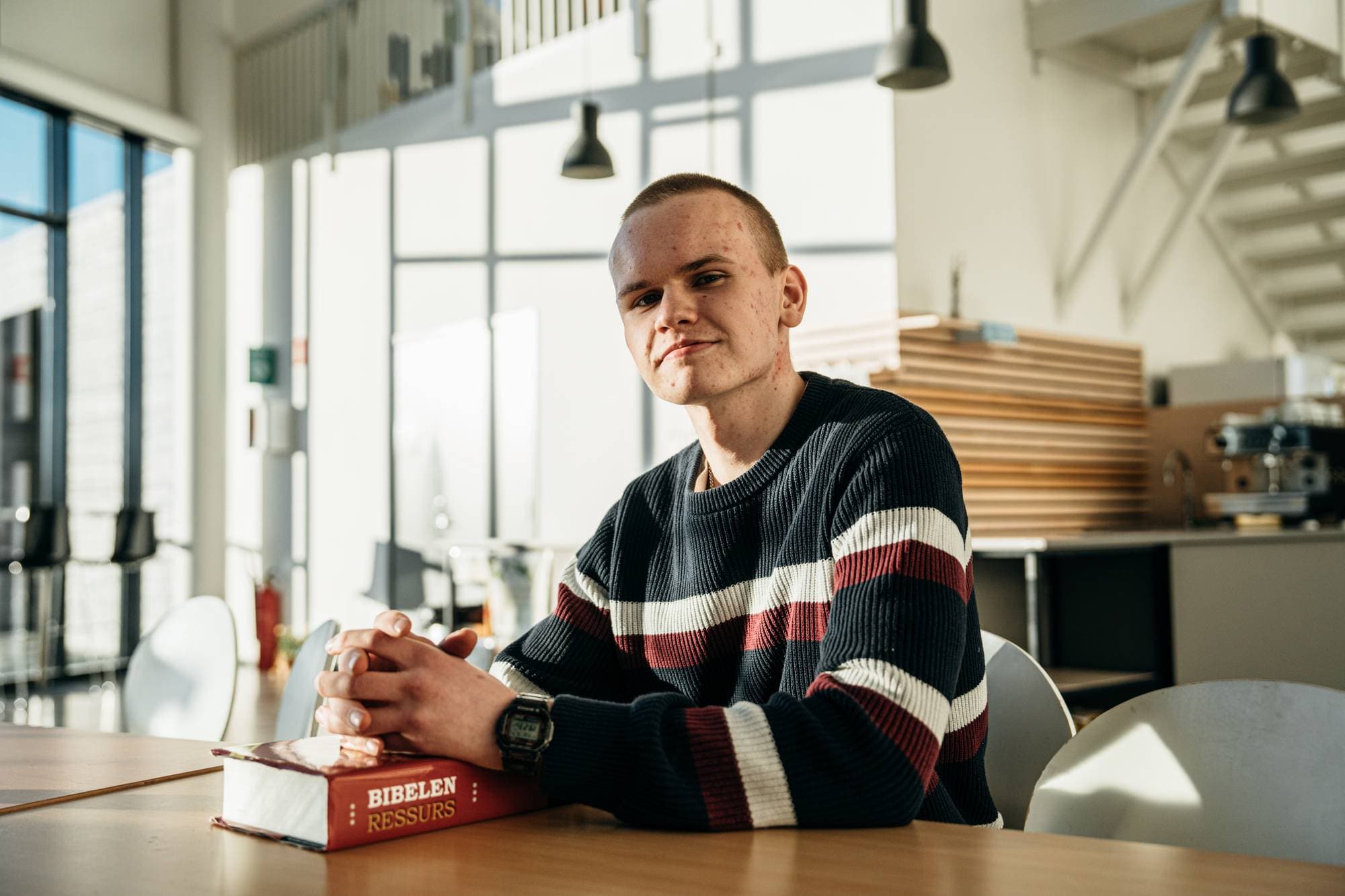 Ruben Risdal er kristen. Undersøkelse fra Kifo viser at flere unge menn er åpne for at det finnes mer mellom himmel og jord