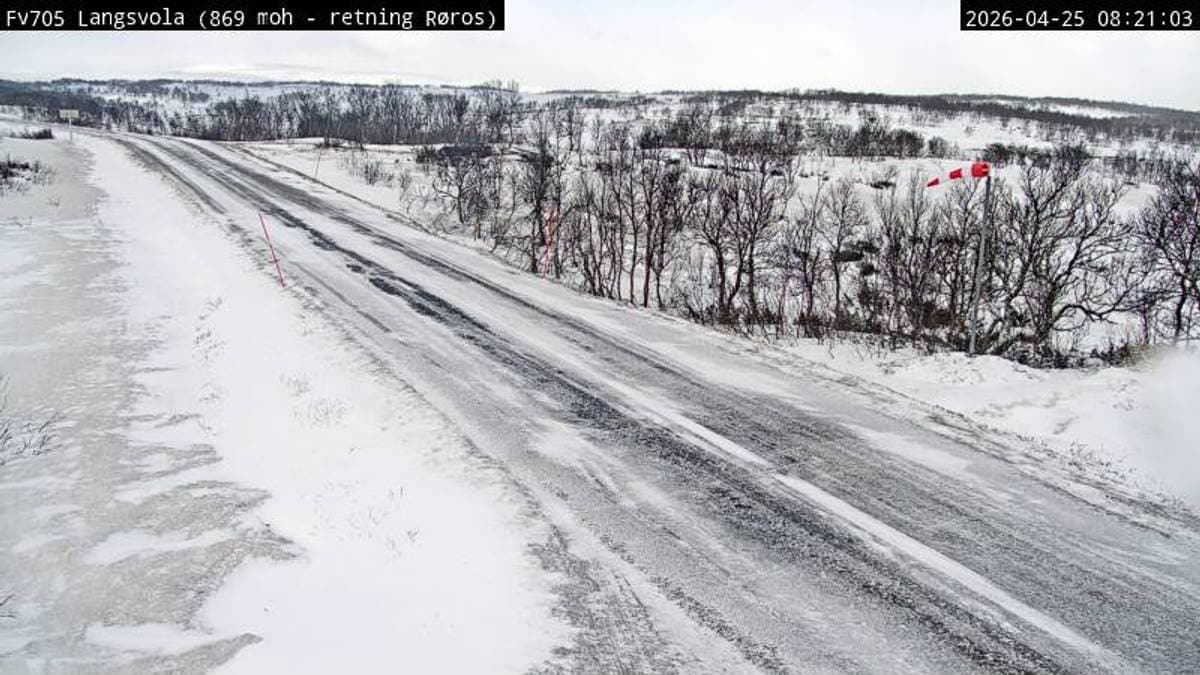Glatte veier fører til utforkjøringer flere steder i landet