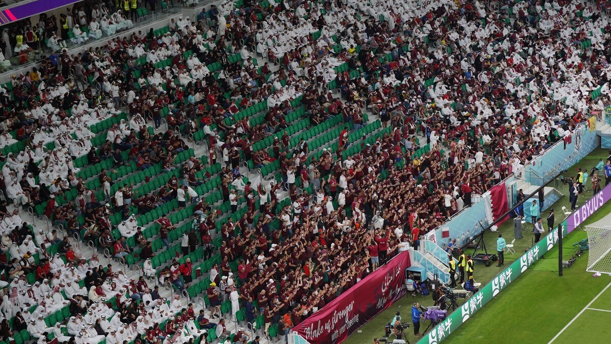 Qatar på vei ut av VM – tapte foran glisne tribuner