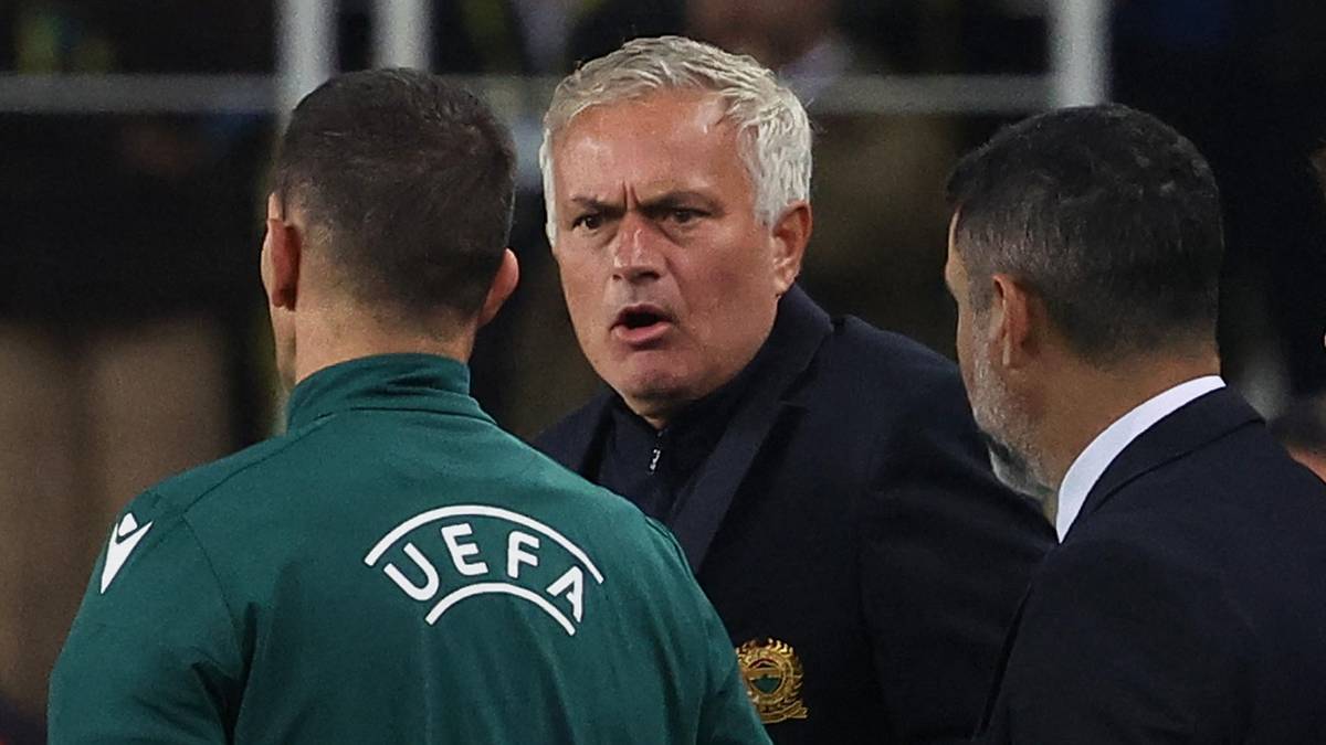 Rasende Mourinho utvist mot United: – Begynner å bli pinlig