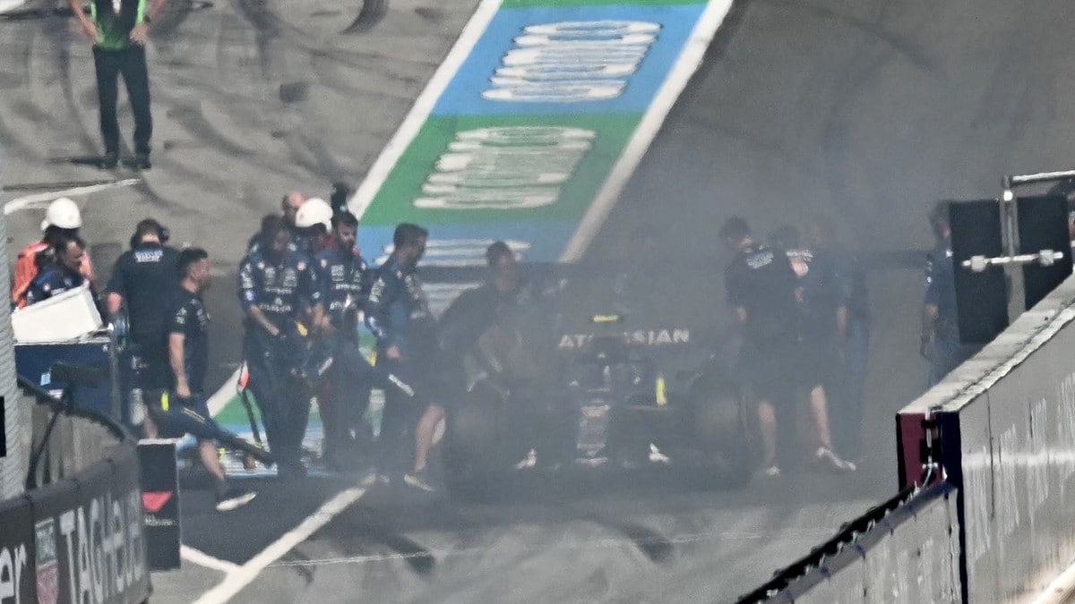 Formel 1: Bilen tok fyr minutter før start