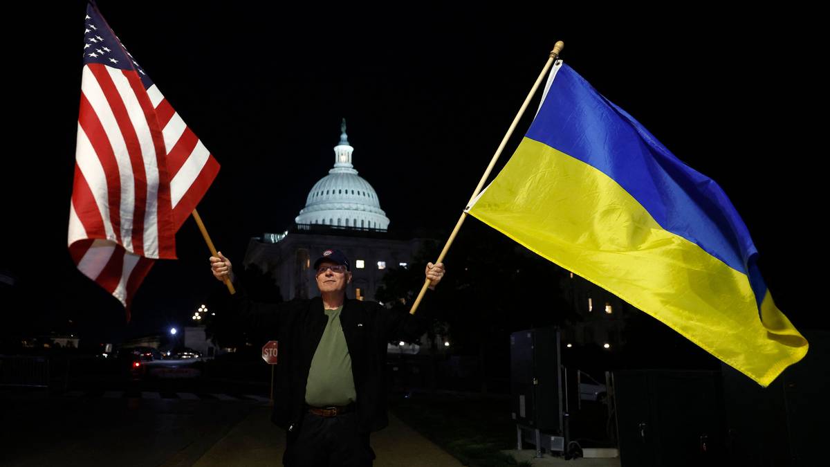 Biden: Sender våpen til Ukraina denne uken