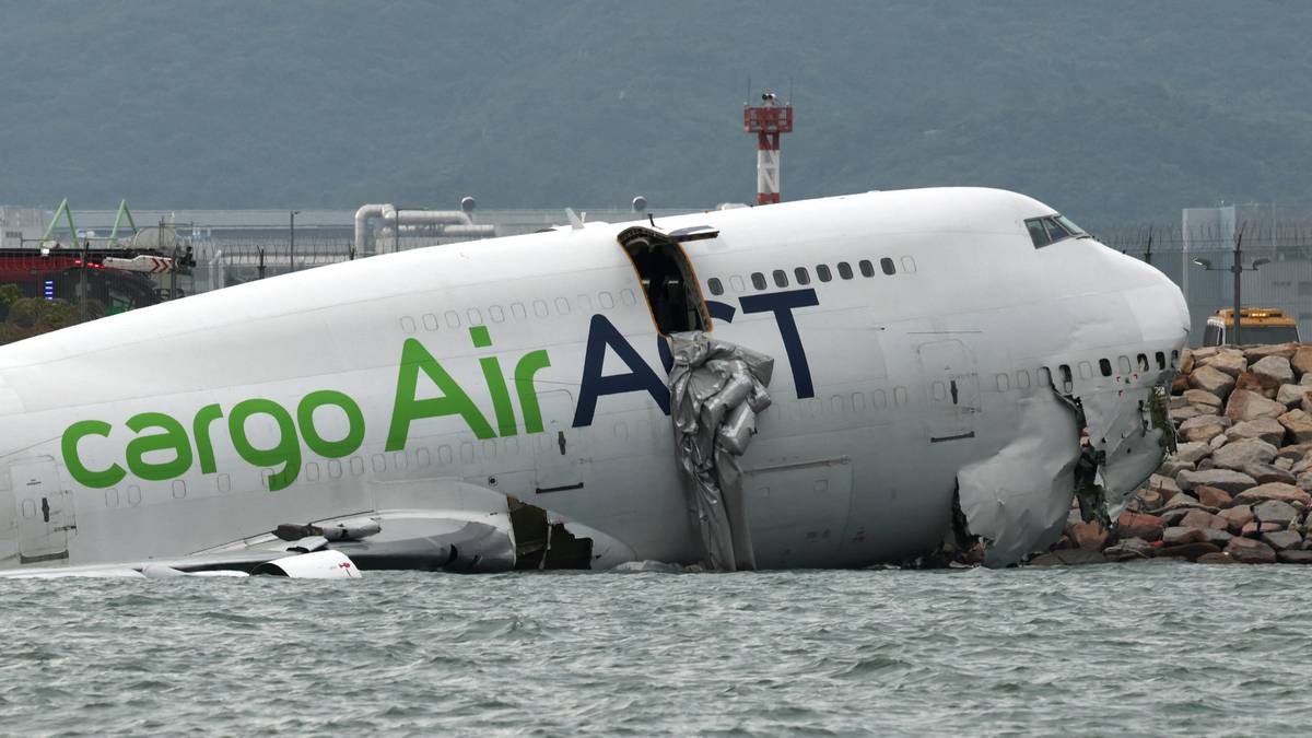 Hongkong: Fly skled av rullebanen – to døde