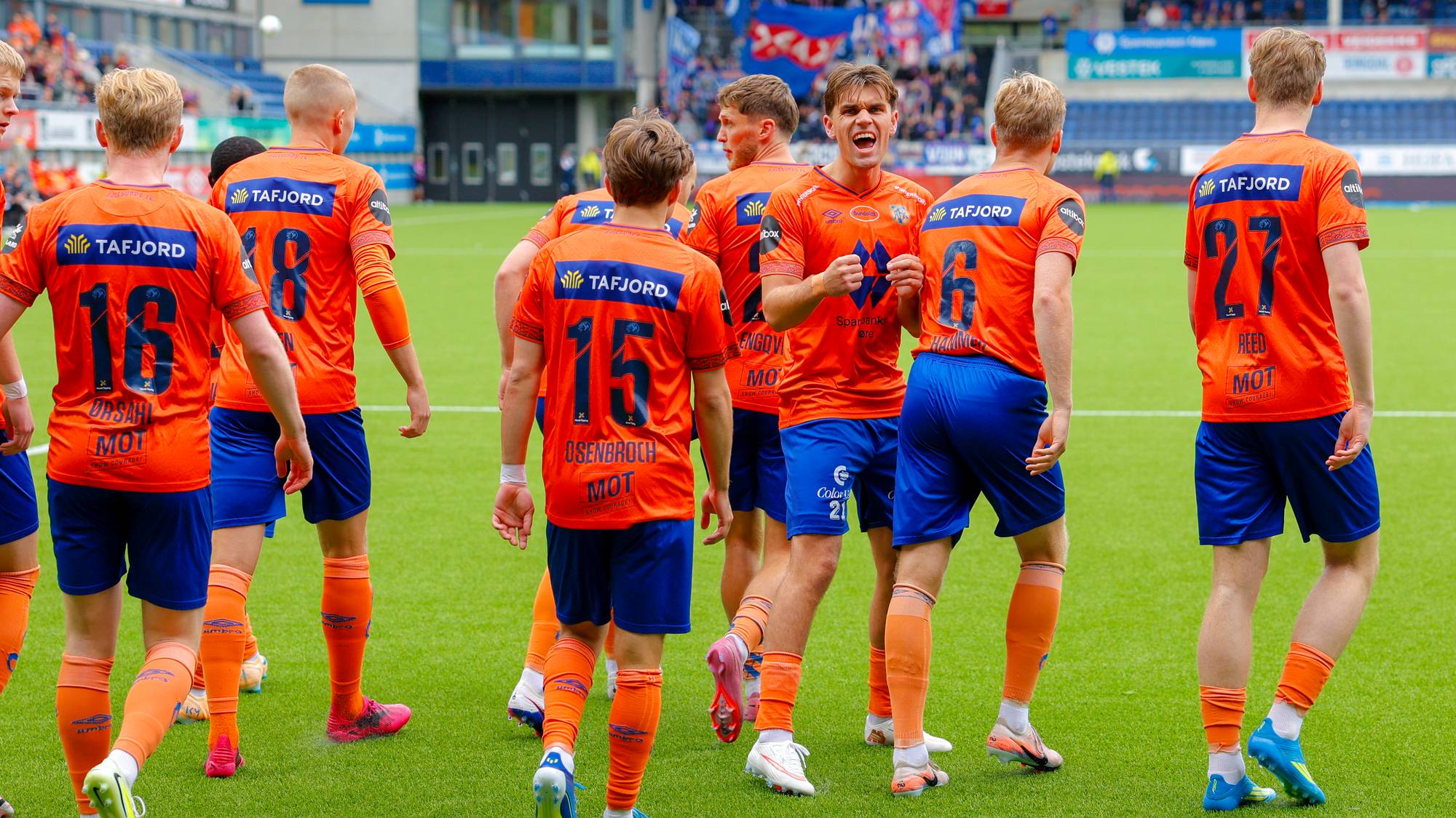 Aalesunds Mathias Christensen jubler etter å ha scoret kampens første mål i eliteseriekampen i fotball mellom Aalesund og Vålerenga på Color Line Stadion.
