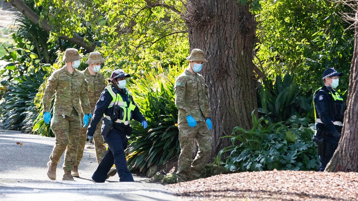 Soldater settes inn mot ny smittebølge i Sydney – møtes med kritikk