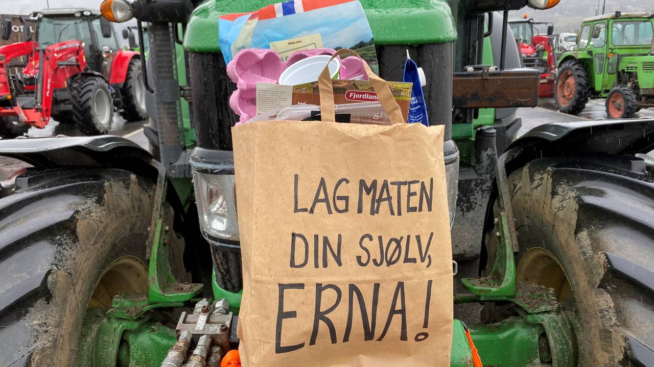 Flere traktorer dukket opp på Vinstra mandag.