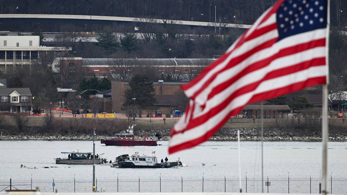 Funn av svart boks etter flyulykken i Washington