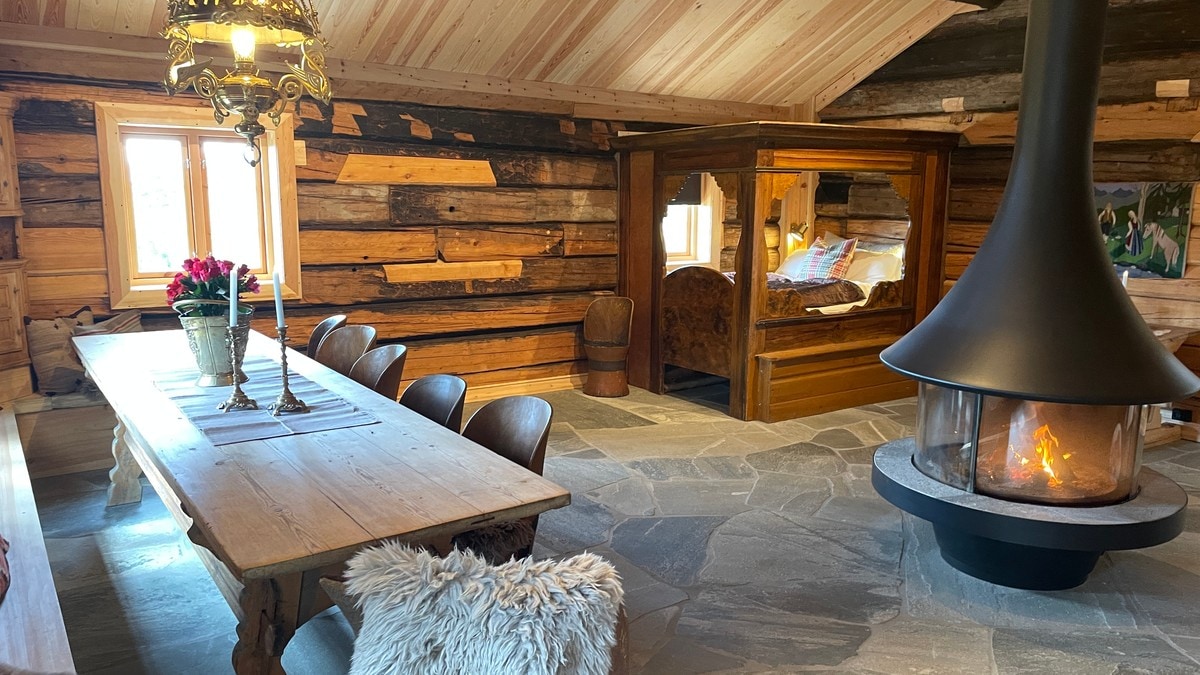 Dette 800 år gamle huset er blant Norges eldste – nå kan du bruke det som feriebolig