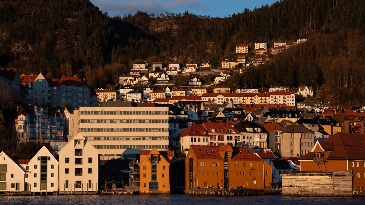 Ny studie: Gamle bygningar er betre enn ryktet sitt