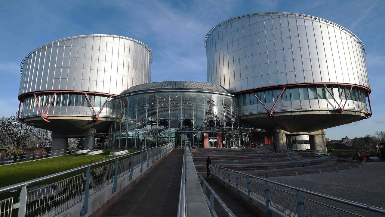 Hovedkvarteret til Den europeiske menneskerettighetsdomstolen i Strasbourg, tegnet av Richard Rogers.