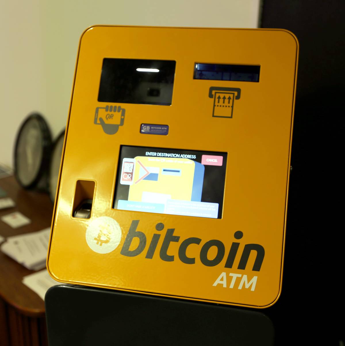 Nå kan du kjøpe bitcoin med norske sedler – NRK Kultur og underholdning