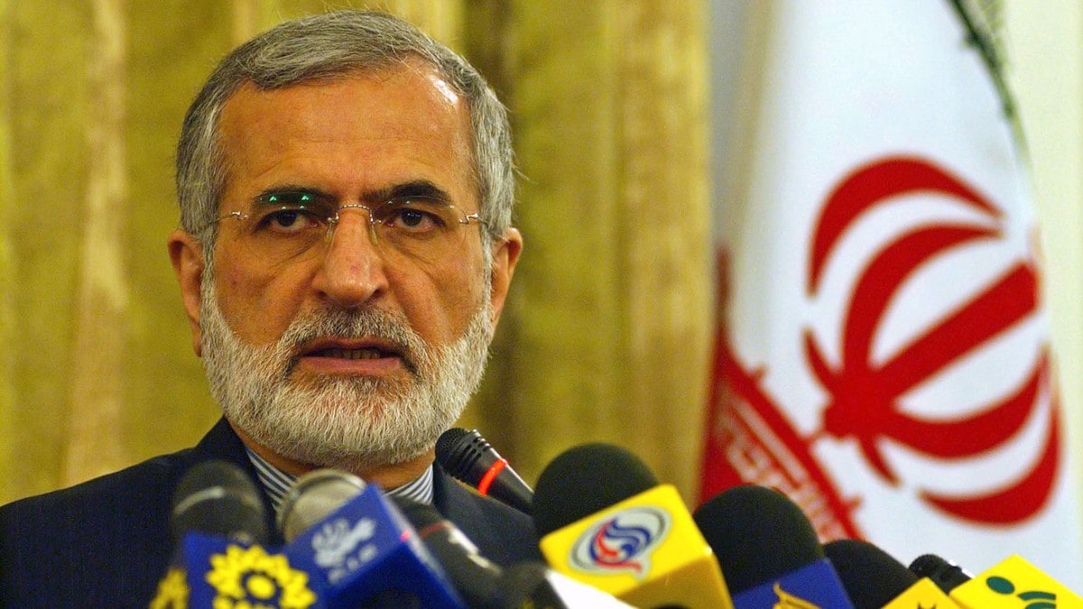 Irans tidligere utenriksminister død av skader etter angrep