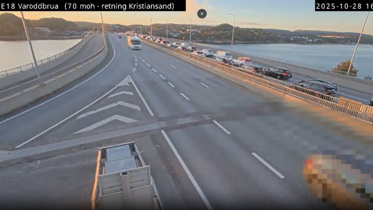 Lange køer – bil med stans i Oddernestunnelen på E18