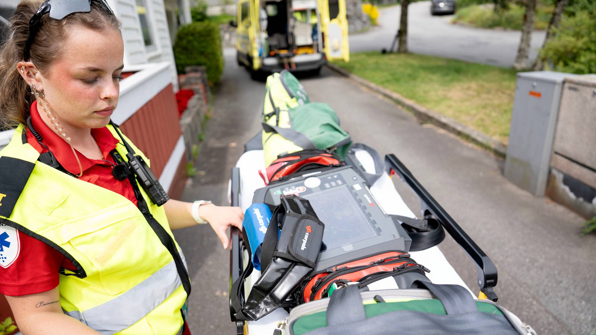 Kaya Gullaksen er ambulansefagarbeider i Bergen