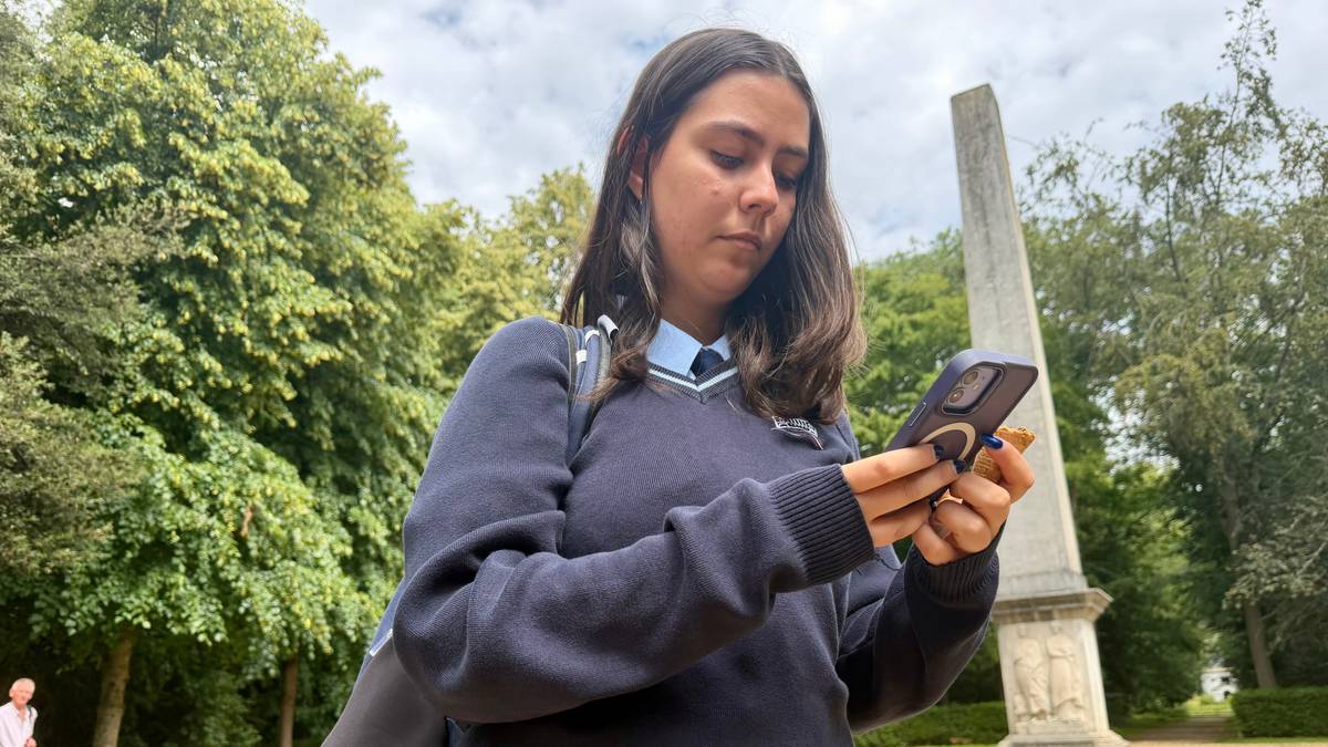 Britene forbyr sosiale medier for barn: Går lenger enn Australia