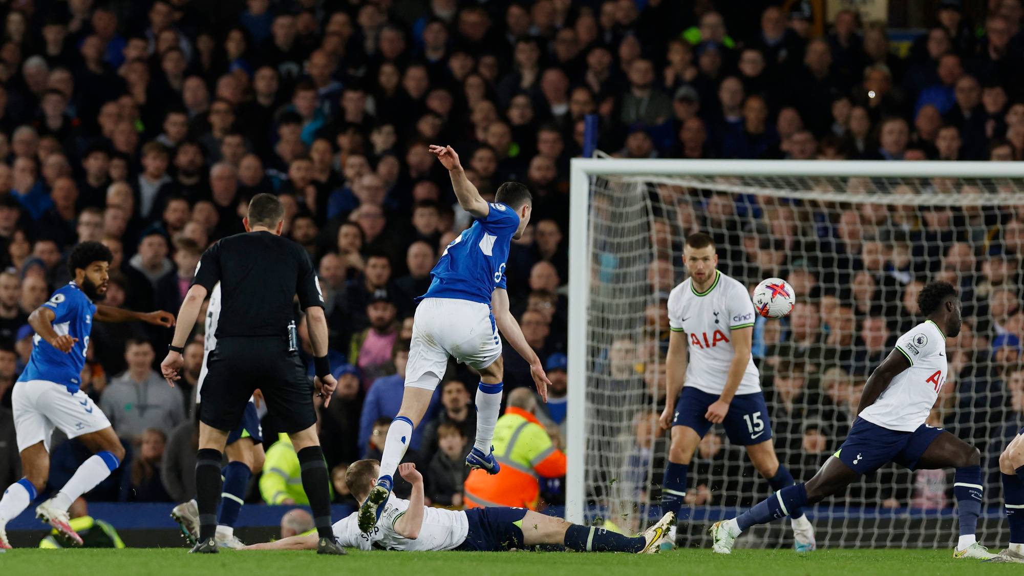 Тоттенхэм эвертон встречи. 07. Картинки лутон таун против эвертон. «тоттенхэм» - «эвертон» - 2:0. Эвертон 2016.