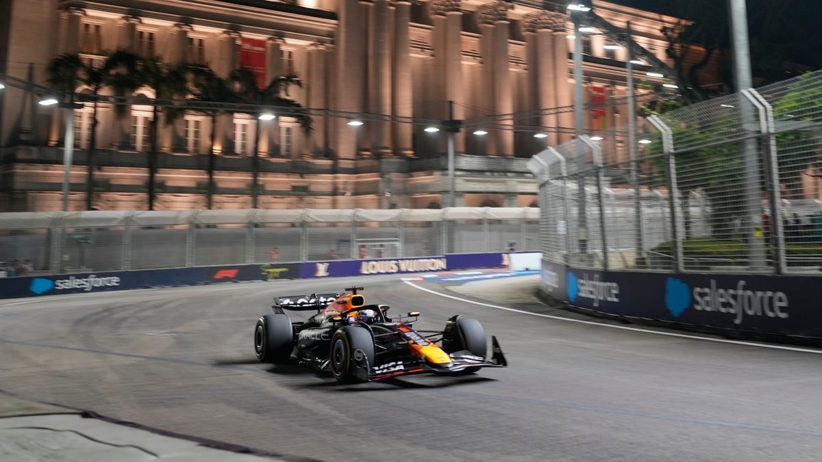 Piastri raskest i kaotisk Formel 1-trening i Singapore