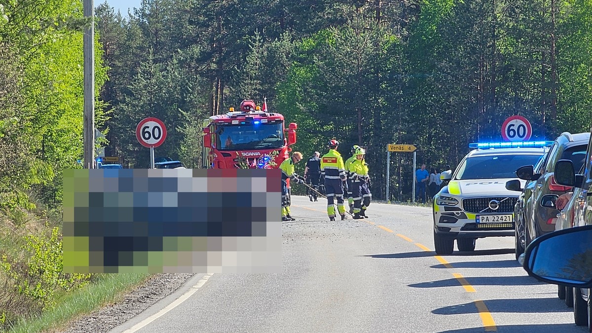 En kritisk skadd etter frontkollisjon i Notodden