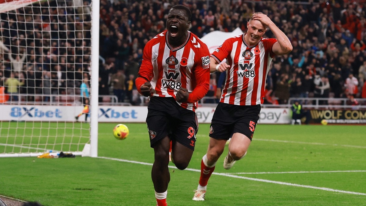 Arsenal med smell mot Sunderland - Brobbey utlignet på overtid