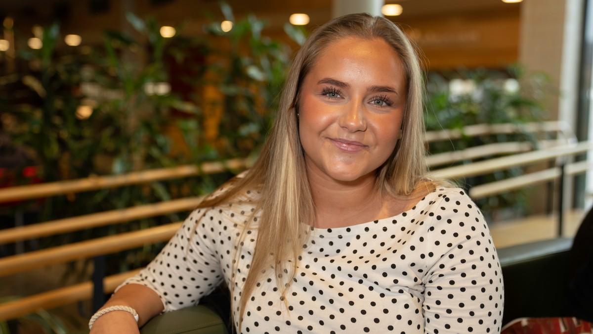 Lågare fråværstal for første gong sidan pandemien: – Pusher deg jo til å møte opp