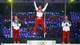 Darron Cummings / AP,NTB Tre medaljevinnere står på et podium. En av dem hopper i luften med armene hevet. De bærer alle klær med påskriften "RUSSIA". Det er OL-symboler og "SOCHI 2014" på podiet. (Bildebeskrivelsen er laget av en KI-tjeneste)