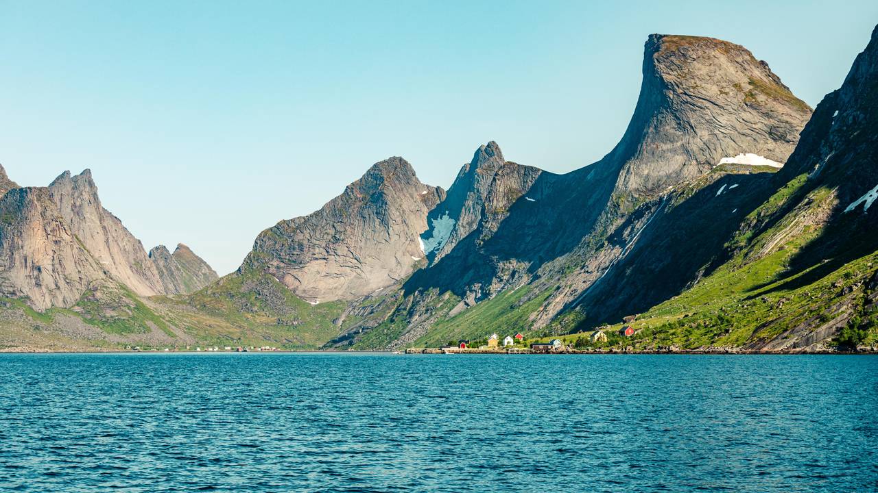 Utsikt mot Lofotodden fra Reinefjorden